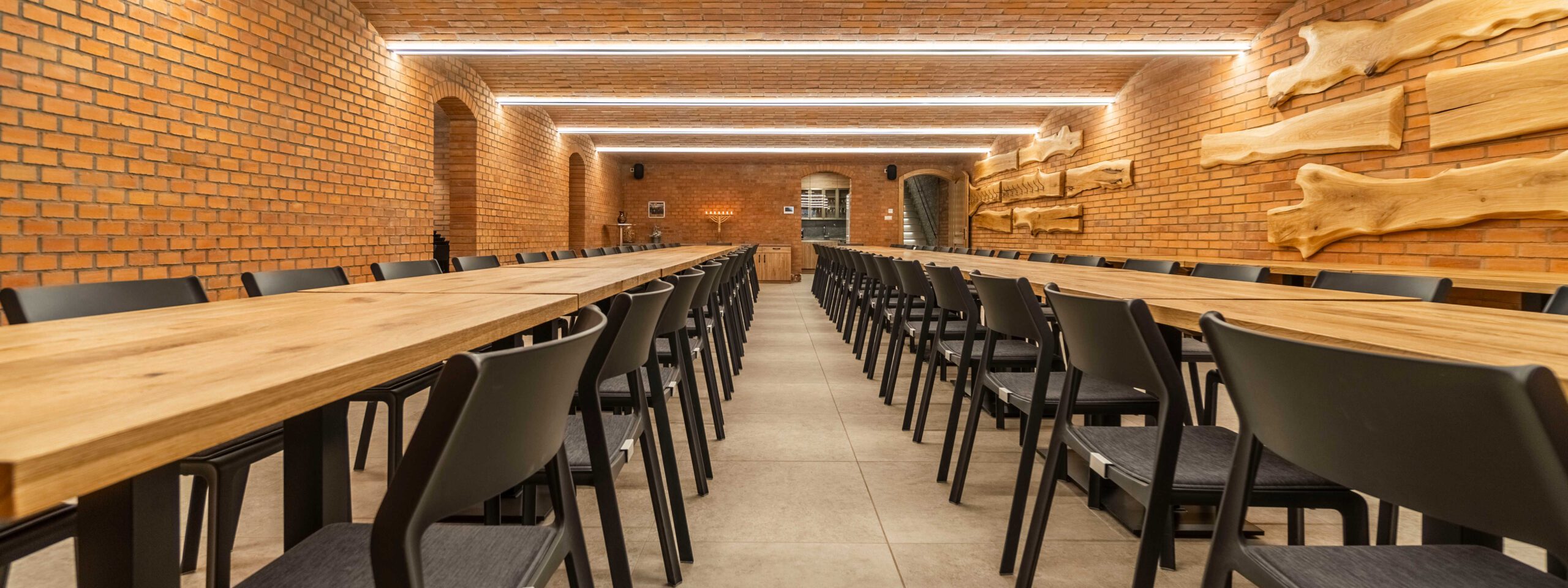 Velký sklep, který se dá pronajmout na různé akce a oslavy, firemní nebo rodinné. Je součástí penzionu Winifera, který se nachází v Pavlově na Pálavě.